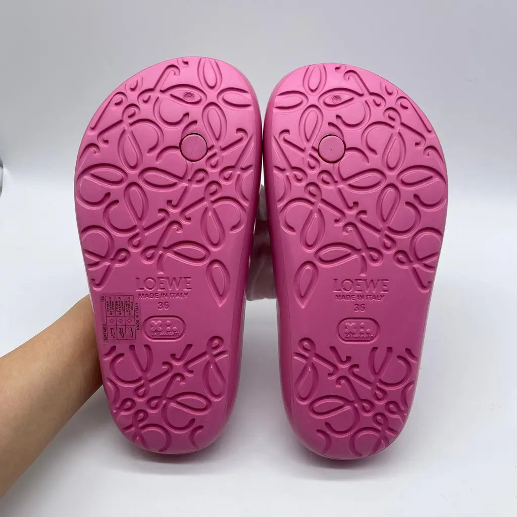 Loewe Foam Pebble Toe Post Glossy Size36