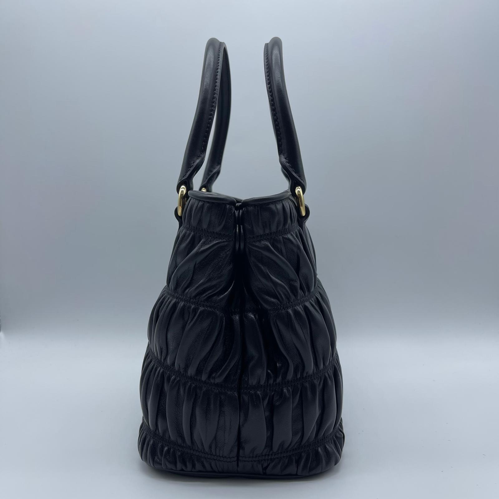 Prada Borsa a Mano Hand Bag