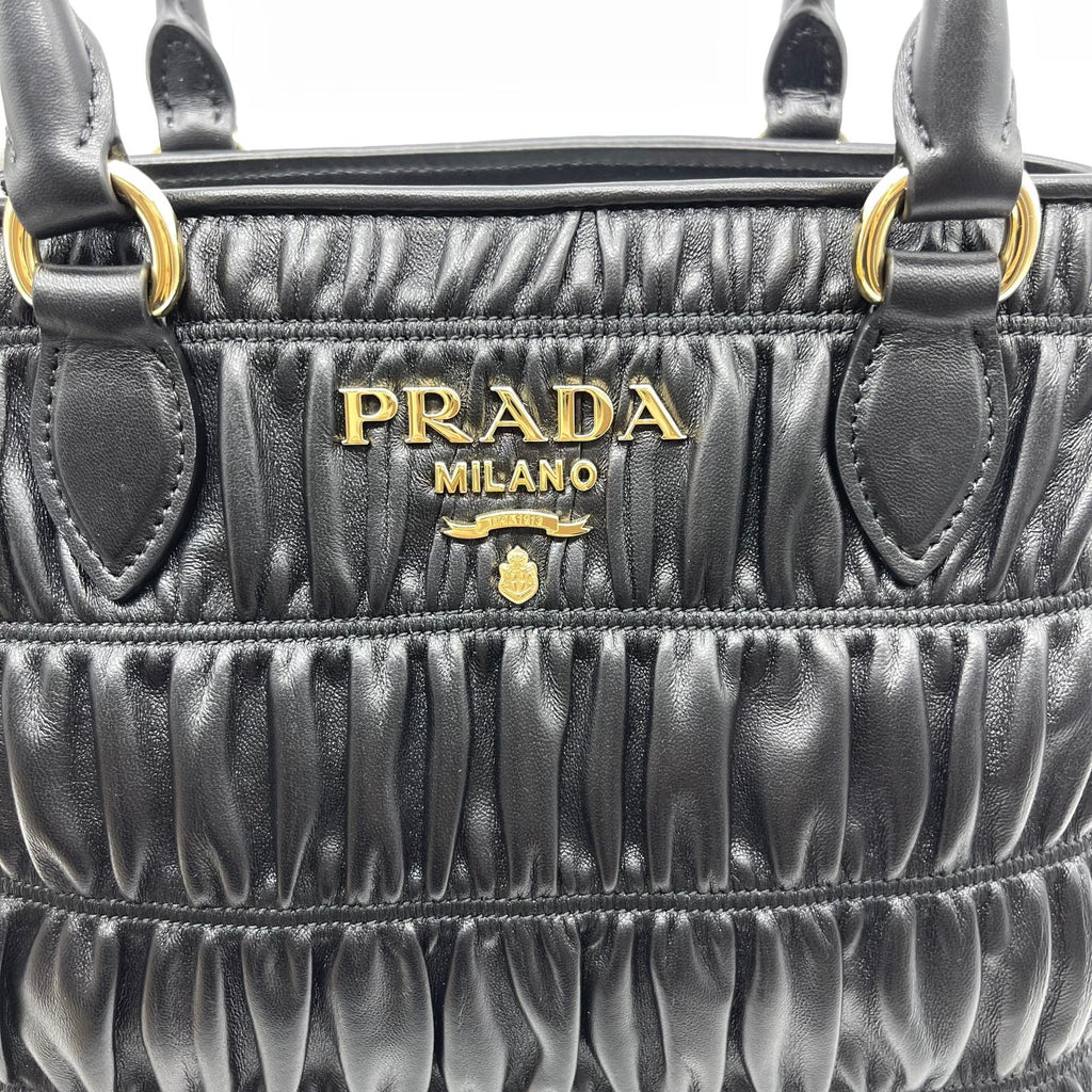 Prada Borsa a Mano Hand Bag
