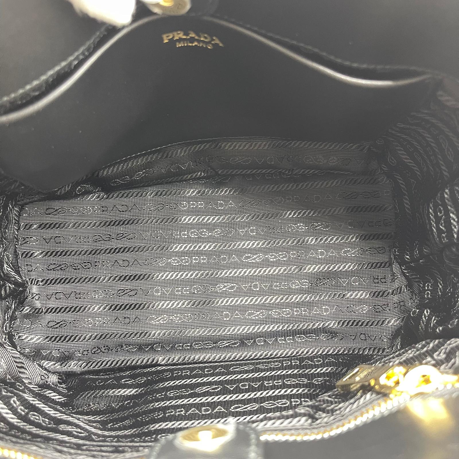 Prada Borsa a Mano Hand Bag