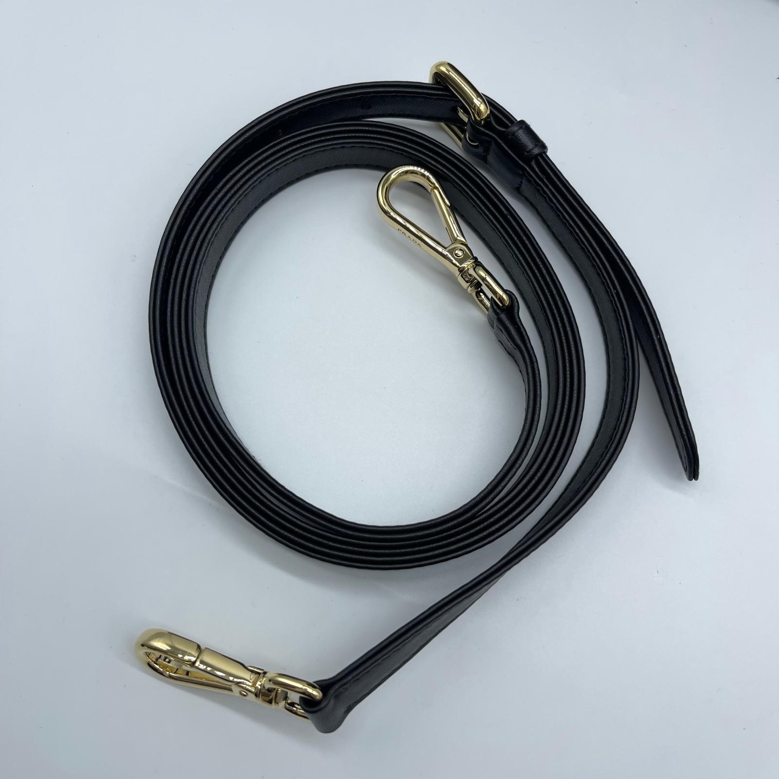 Prada Borsa a Mano Hand Bag